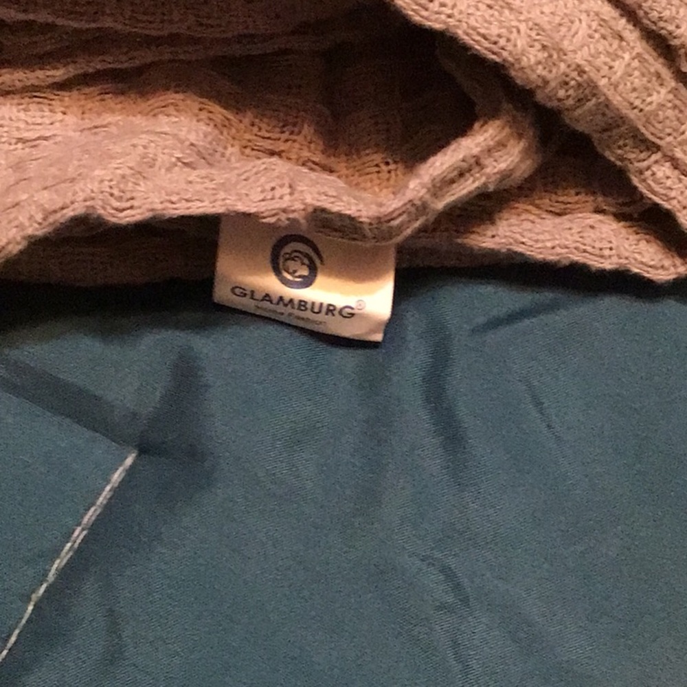 Grey bedspread for a Queen/King